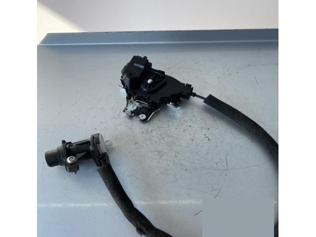 bontott MERCEDES-BENZ C-CLASS Csomagtérajtó Zárszerkezet