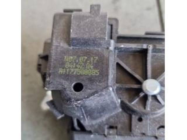 bontott MERCEDES-BENZ C-CLASS Csomagtérajtó Zárszerkezet