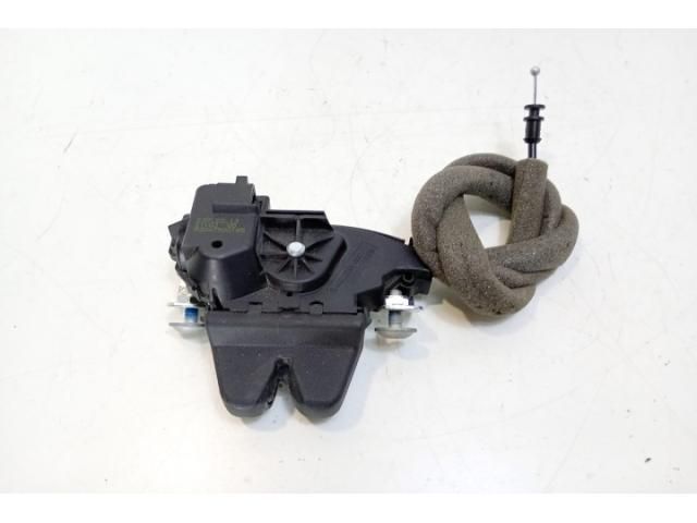 bontott MERCEDES-BENZ C-CLASS Csomagtérajtó Zárszerkezet