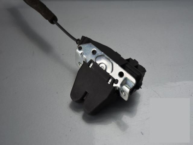 bontott MERCEDES-BENZ C-CLASS Csomagtérajtó Zárszerkezet