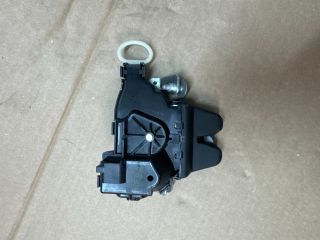 bontott MERCEDES-BENZ C-CLASS Csomagtérajtó Zárszerkezet