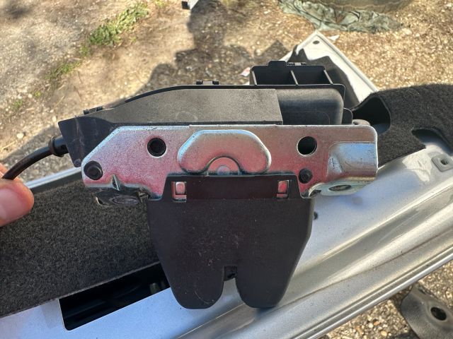 bontott MERCEDES-BENZ C-CLASS Csomagtérajtó Zárszerkezet