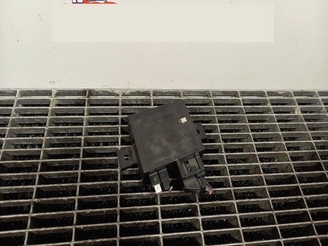 bontott MERCEDES-BENZ C-CLASS Elektronika (Magában)