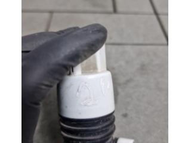 bontott MERCEDES-BENZ C-CLASS Első Ablakmosó Szivattyú