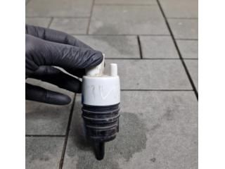 bontott MERCEDES-BENZ C-CLASS Első Ablakmosó Szivattyú