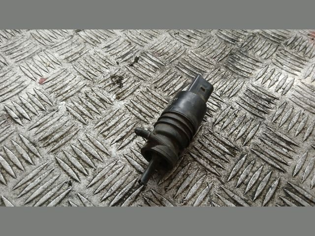 bontott MERCEDES-BENZ C-CLASS Első Ablakmosó Szivattyú