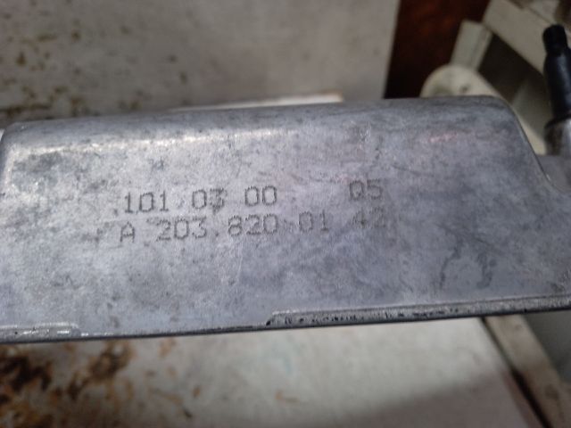 bontott MERCEDES-BENZ C-CLASS Első Ablaktörlő Szerkezet Motorral