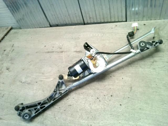 bontott MERCEDES-BENZ C-CLASS Első Ablaktörlő Szerkezet Motorral