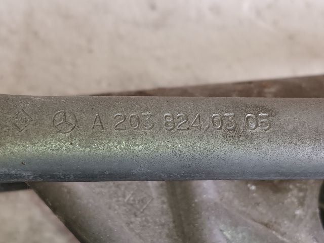 bontott MERCEDES-BENZ C-CLASS Első Ablaktörlő Szerkezet Motorral