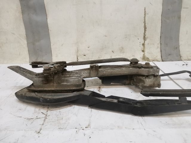 bontott MERCEDES-BENZ C-CLASS Első Ablaktörlő Szerkezet Motorral