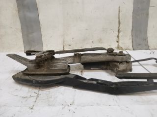 bontott MERCEDES-BENZ C-CLASS Első Ablaktörlő Szerkezet Motorral