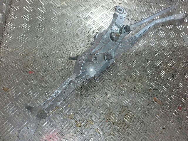 bontott MERCEDES-BENZ C-CLASS Első Ablaktörlő Szerkezet Motorral