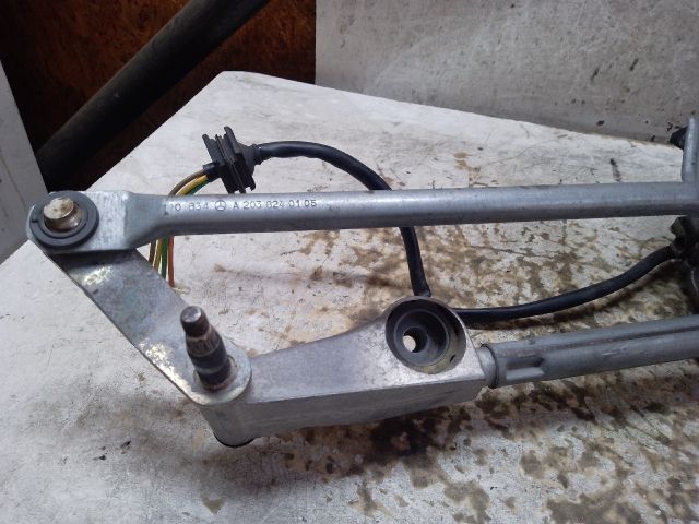 bontott MERCEDES-BENZ C-CLASS Első Ablaktörlő Szerkezet Motorral