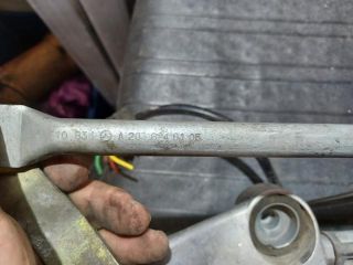 bontott MERCEDES-BENZ C-CLASS Első Ablaktörlő Szerkezet