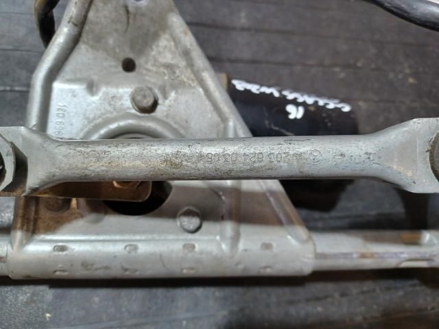 bontott MERCEDES-BENZ C-CLASS Első Ablaktörlő Szerkezet