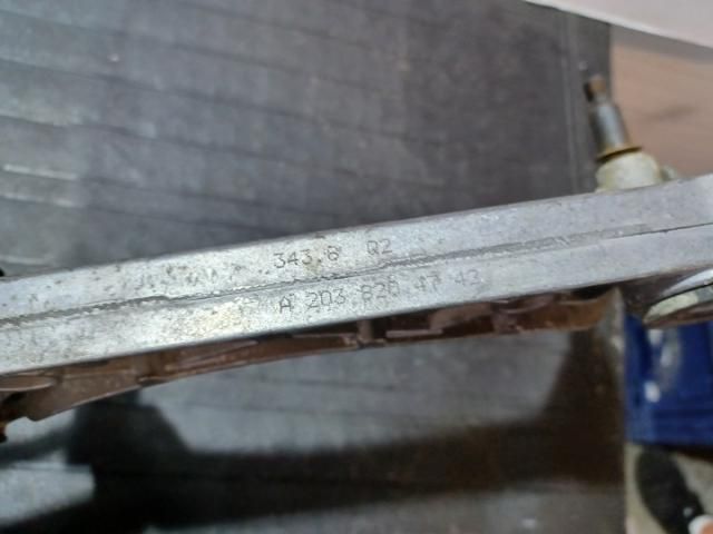 bontott MERCEDES-BENZ C-CLASS Első Ablaktörlő Szerkezet