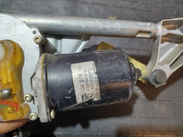 bontott MERCEDES-BENZ C-CLASS Első Ablaktörlő Szerkezet