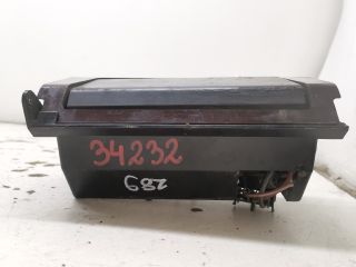 bontott MERCEDES-BENZ C-CLASS Első Hamutartó