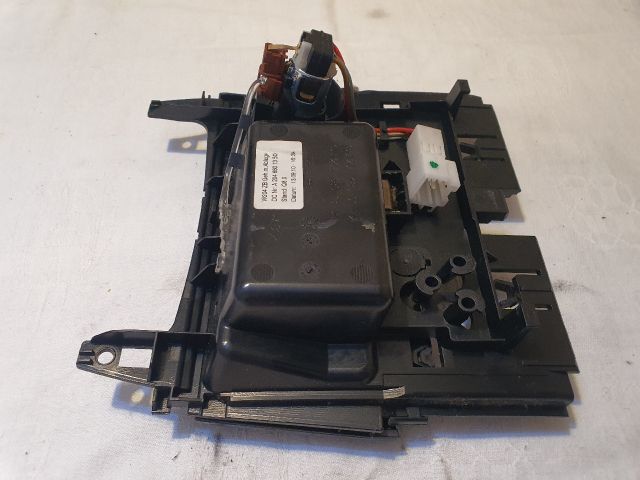 bontott MERCEDES-BENZ C-CLASS Első Hamutartó