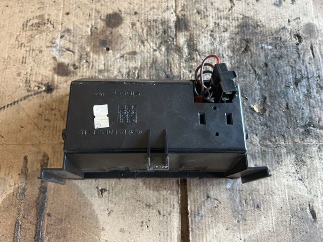 bontott MERCEDES-BENZ C-CLASS Első Hamutartó