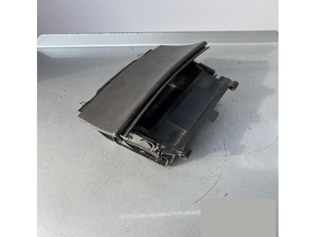 bontott MERCEDES-BENZ C-CLASS Első Hamutartó