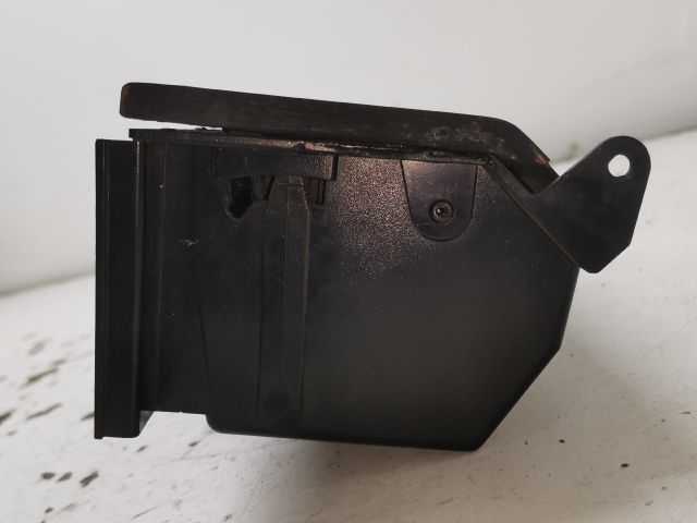 bontott MERCEDES-BENZ C-CLASS Első Hamutartó