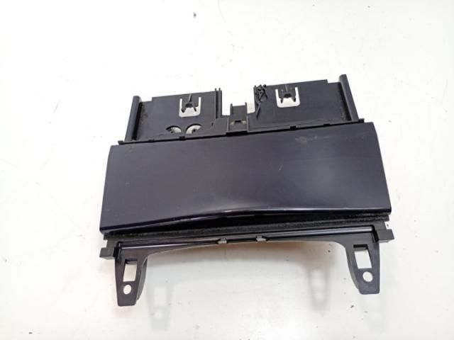 bontott MERCEDES-BENZ C-CLASS Első Hamutartó