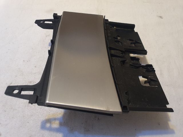 bontott MERCEDES-BENZ C-CLASS Első Hamutartó