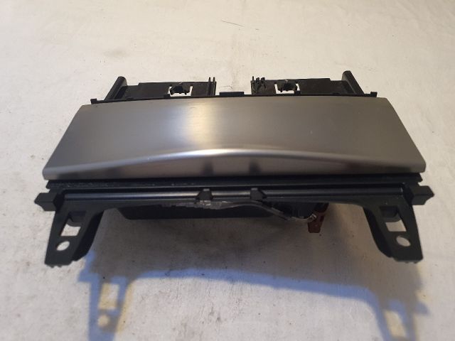 bontott MERCEDES-BENZ C-CLASS Első Hamutartó