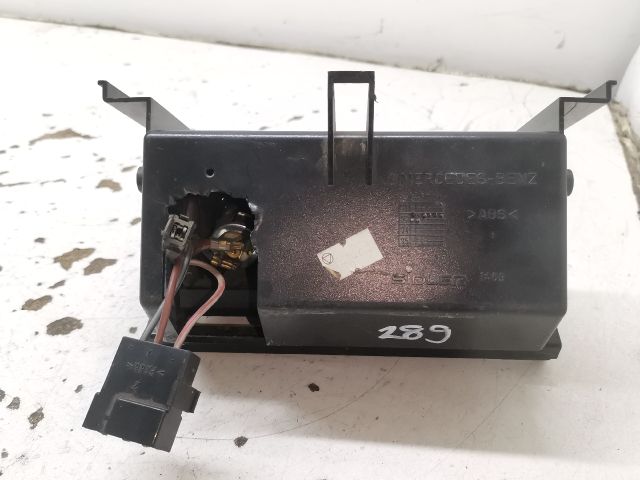 bontott MERCEDES-BENZ C-CLASS Első Hamutartó