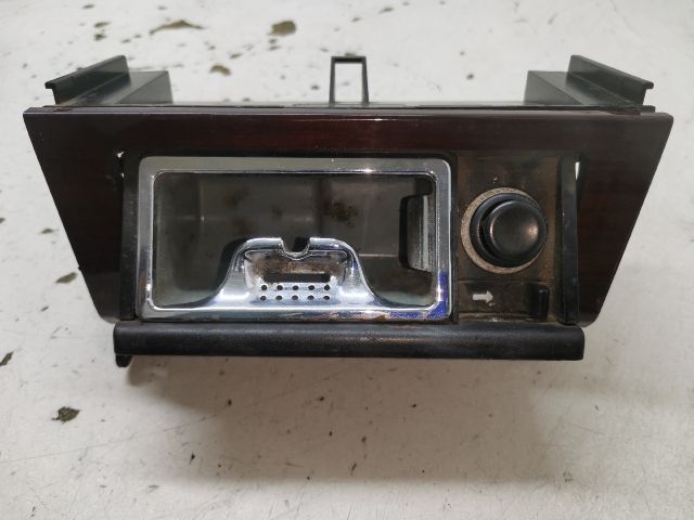 bontott MERCEDES-BENZ C-CLASS Első Hamutartó