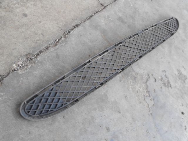 bontott MERCEDES-BENZ C-CLASS Első Lökhárító Alsó (Műanyag)