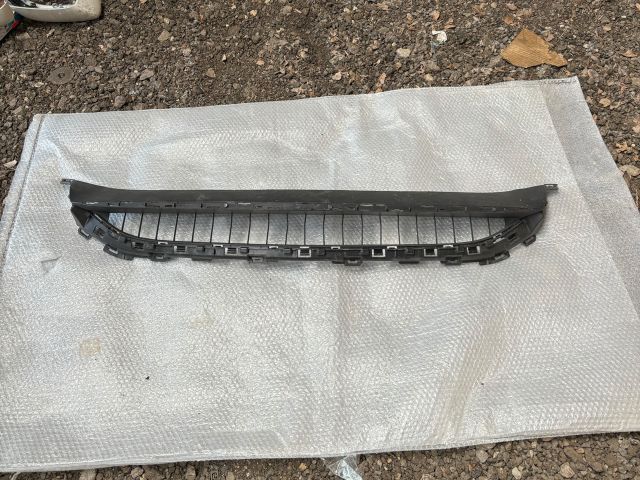 bontott MERCEDES-BENZ C-CLASS Első Lökhárító Alsó (Műanyag)