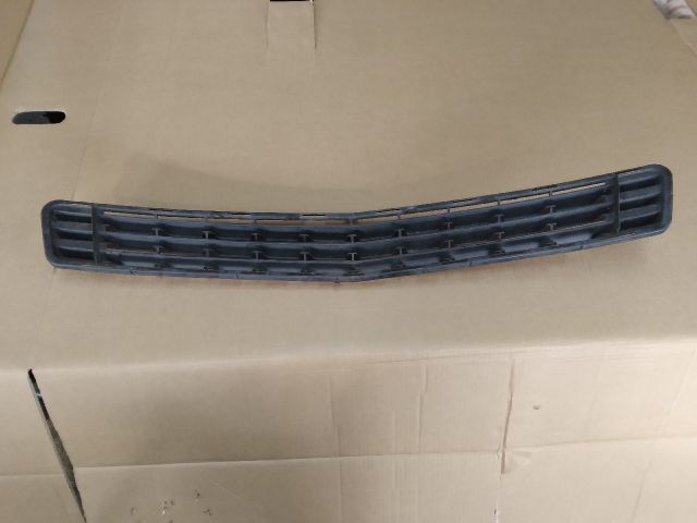 bontott MERCEDES-BENZ C-CLASS Első Lökhárító Alsó (Műanyag)