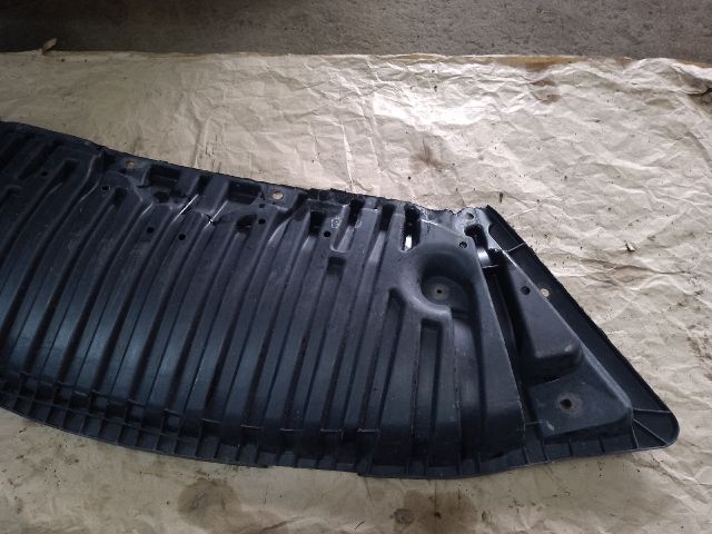 bontott MERCEDES-BENZ C-CLASS Első Lökhárító Alsó (Műanyag)