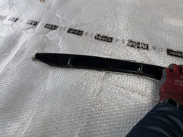 bontott MERCEDES-BENZ C-CLASS Első Lökhárító Alsó (Műanyag)