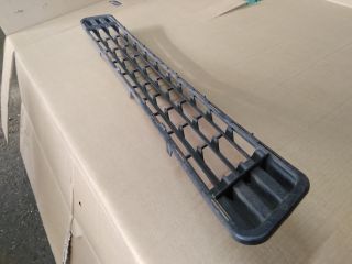 bontott MERCEDES-BENZ C-CLASS Első Lökhárító Alsó (Műanyag)