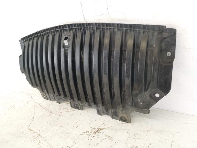 bontott MERCEDES-BENZ C-CLASS Első Lökhárító Alsó Tálca