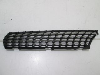 bontott MERCEDES-BENZ C-CLASS Első Lökhárító Jobb Díszrács