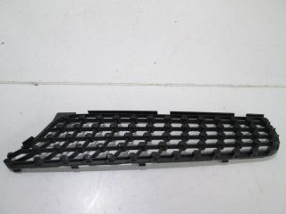 bontott MERCEDES-BENZ C-CLASS Első Lökhárító Jobb Díszrács