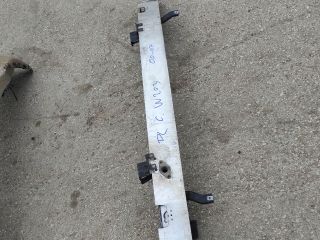 bontott MERCEDES-BENZ C-CLASS Első Lökhárító Merevítő (Fém)