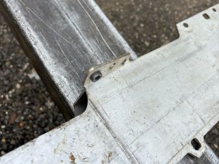 bontott MERCEDES-BENZ C-CLASS Első Lökhárító Merevítő (Fém)