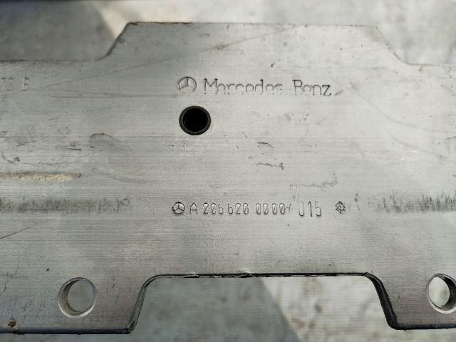 bontott MERCEDES-BENZ C-CLASS Első Lökhárító Merevítő (Fém)