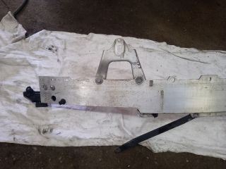 bontott MERCEDES-BENZ C-CLASS Első Lökhárító Merevítő (Fém)