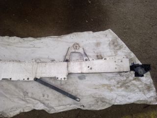 bontott MERCEDES-BENZ C-CLASS Első Lökhárító Merevítő (Fém)