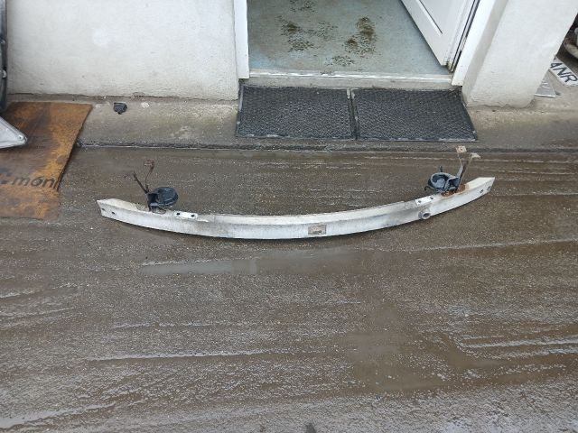 bontott MERCEDES-BENZ C-CLASS Első Lökhárító Merevítő (Fém)