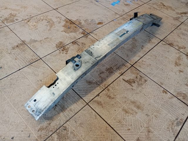 bontott MERCEDES-BENZ C-CLASS Első Lökhárító Merevítő (Fém)