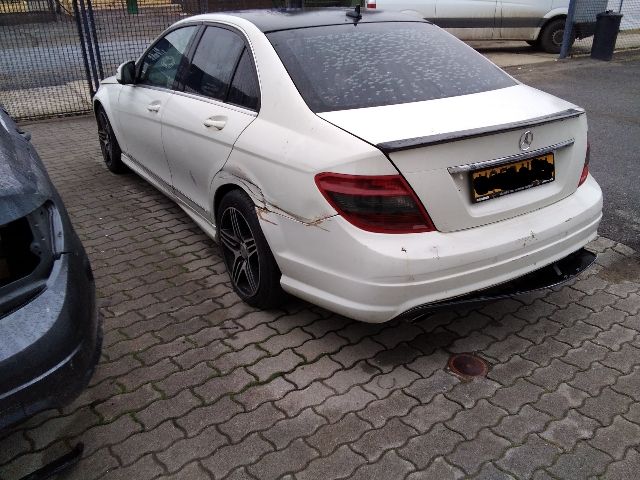 bontott MERCEDES-BENZ C-CLASS Első Lökhárító Merevítő (Fém)