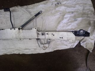 bontott MERCEDES-BENZ C-CLASS Első Lökhárító Merevítő (Fém)