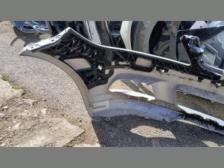 bontott MERCEDES-BENZ C-CLASS Első Lökhárító (Részeivel)